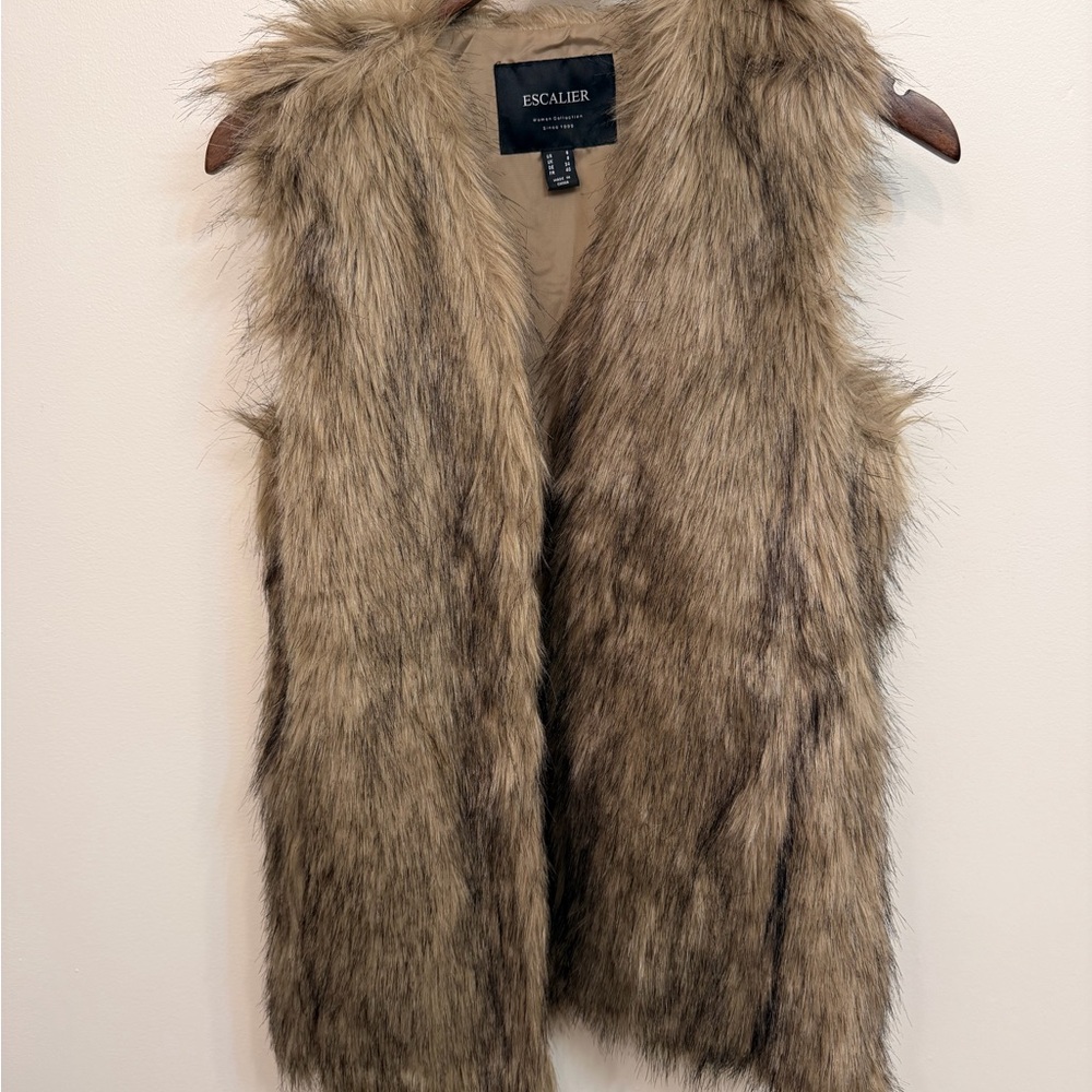 Escaler Women's Faux Fur Vest - Brown